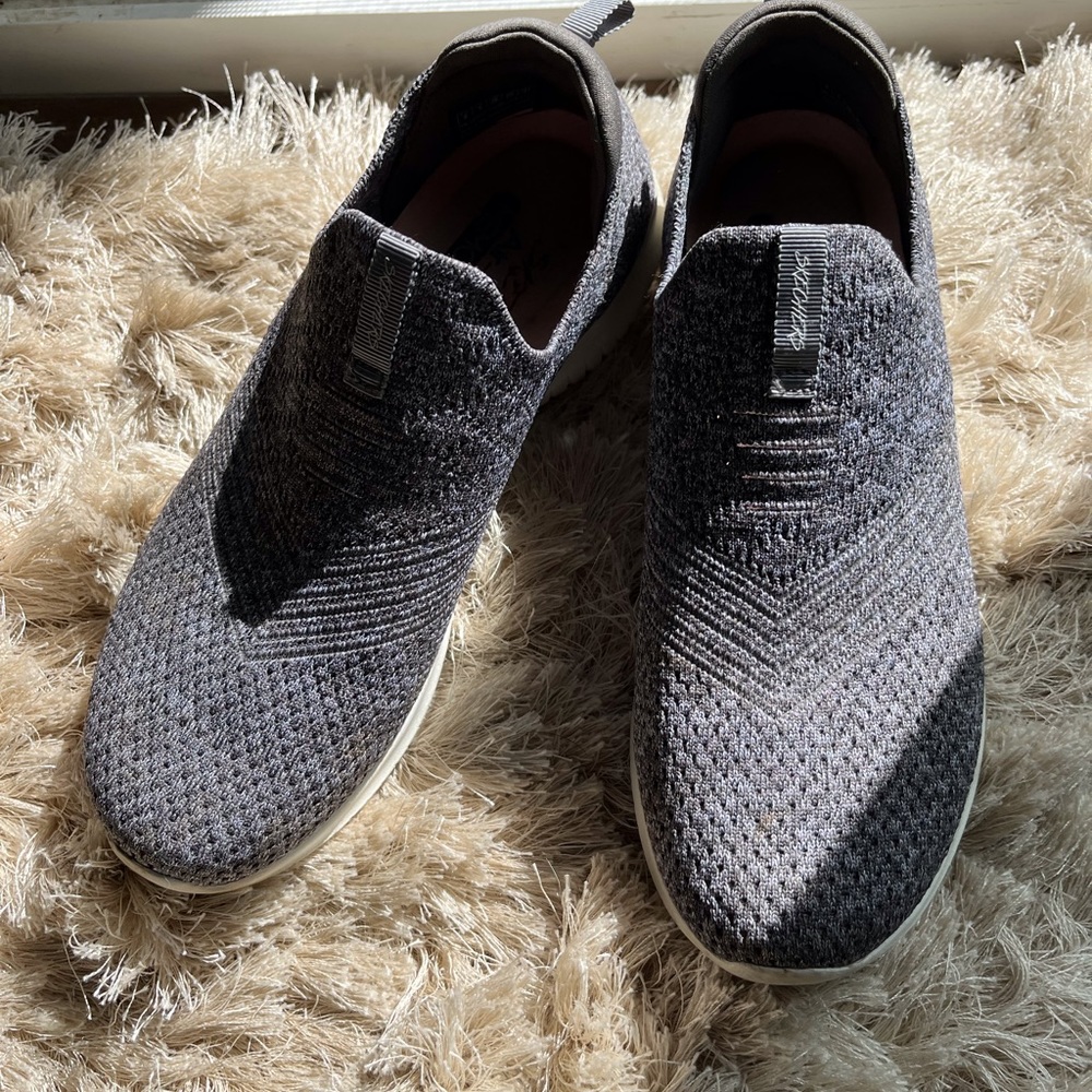 Sketchers Slip-on Sneakers, size 8, gray, excellent condition